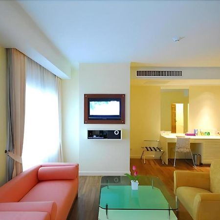 Hip Hotel Бангкок Екстер'єр фото