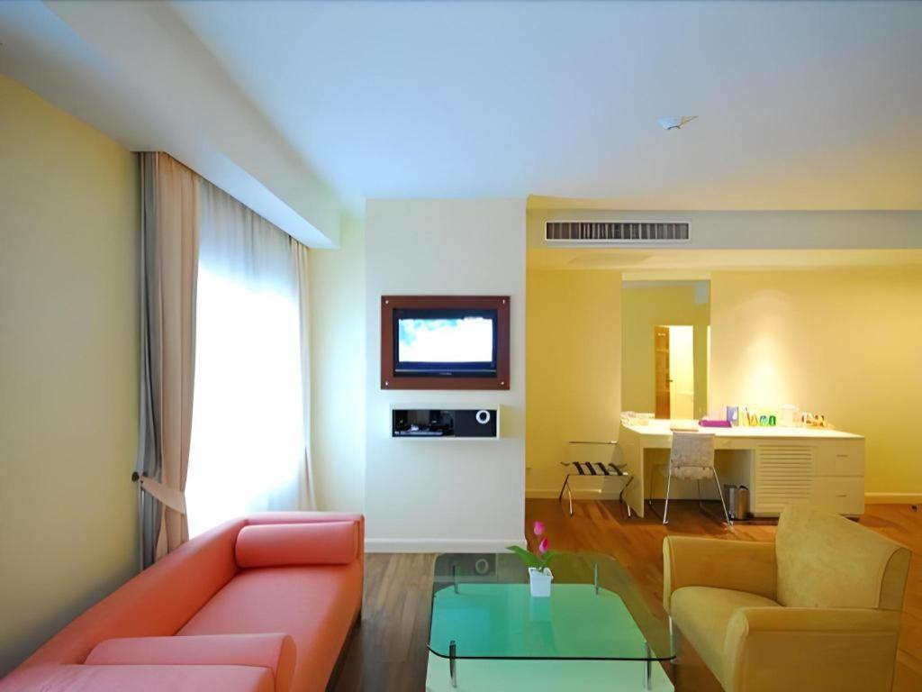 Hip Hotel Бангкок Екстер'єр фото