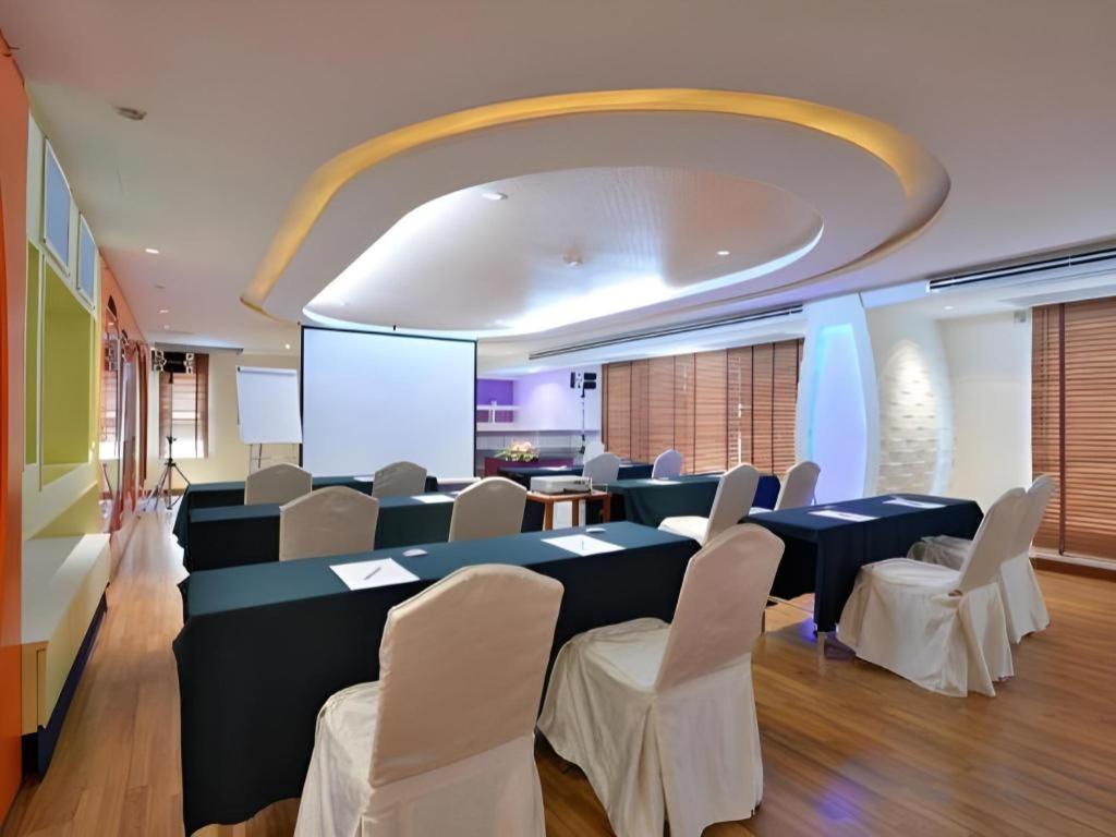 Hip Hotel Бангкок Екстер'єр фото