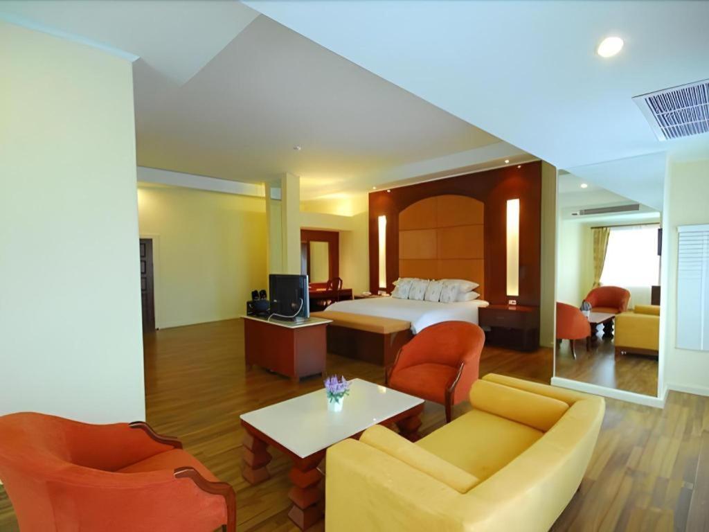 Hip Hotel Бангкок Екстер'єр фото