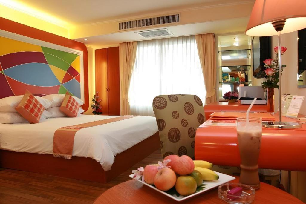 Hip Hotel Бангкок Екстер'єр фото