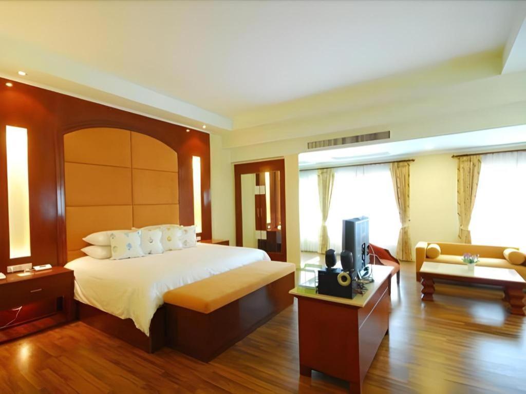 Hip Hotel Бангкок Екстер'єр фото