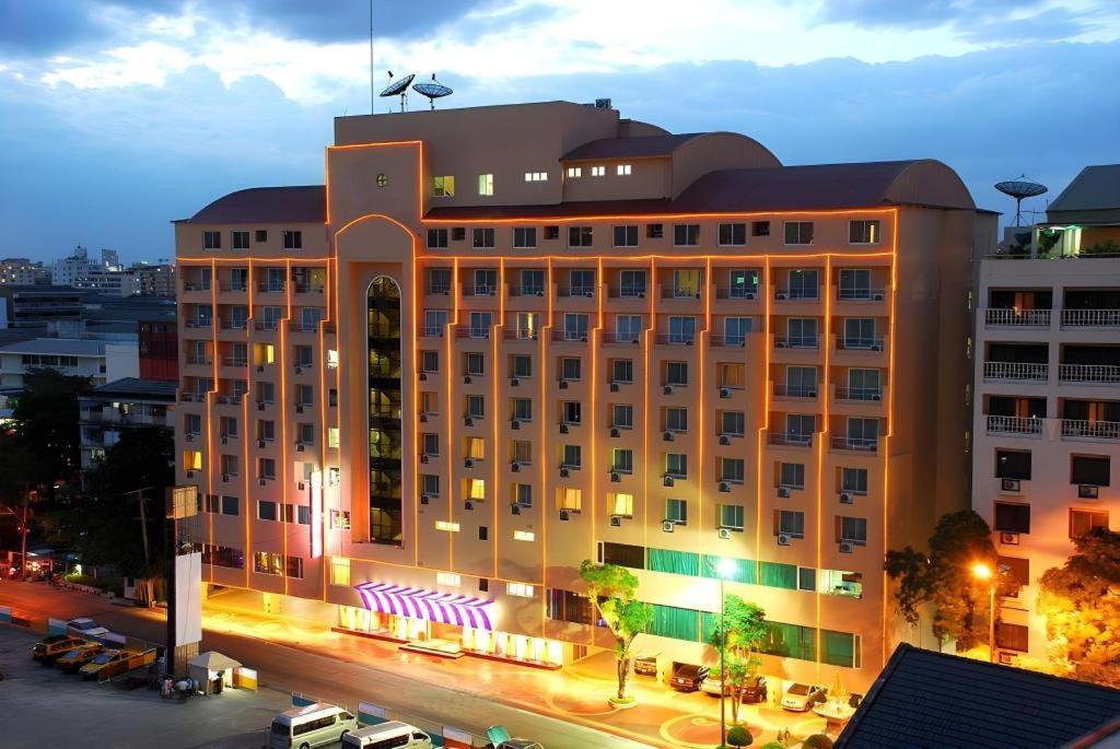 Hip Hotel Бангкок Екстер'єр фото